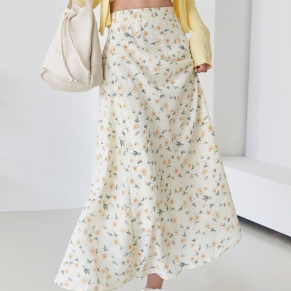 Shein DAZY Floral Midi Skirt Size Small High Waist Flowy